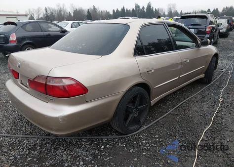 2000 Honda Accord 3.0 Ex z USA, uszkodzony, nr VIN 1HGCG1653YA098448